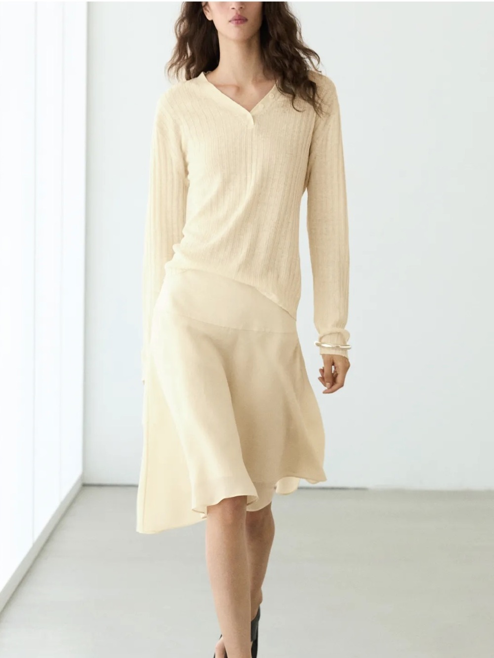Massimo Dutti NWT Flowing Asymmetric Midi Skirt Off White Size 2 Ref 5299/508